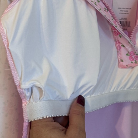 BETSEY JOHNSON RASH GUARD SWIM TOP. LONG SLEEVE UPF 50. SIZE L PINK FLORAL - Picture 11 of 13